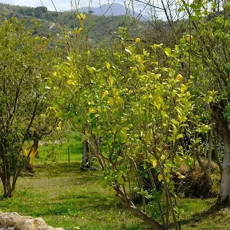 Villa La Charca Guaro